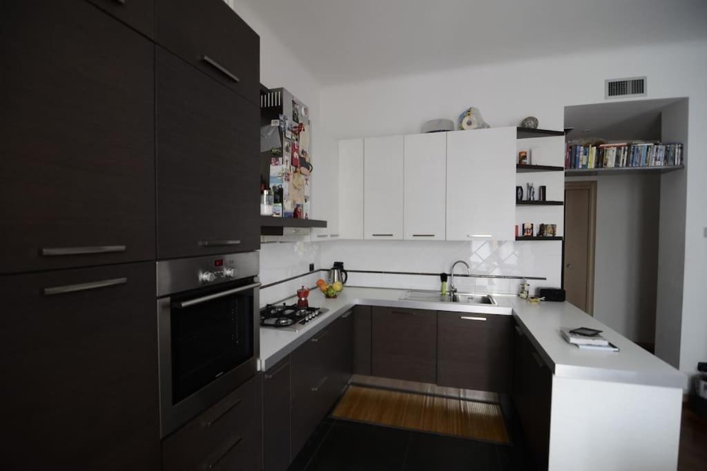 Apartamento Quiet & Bright In A Sparkly District! Milán Exterior foto